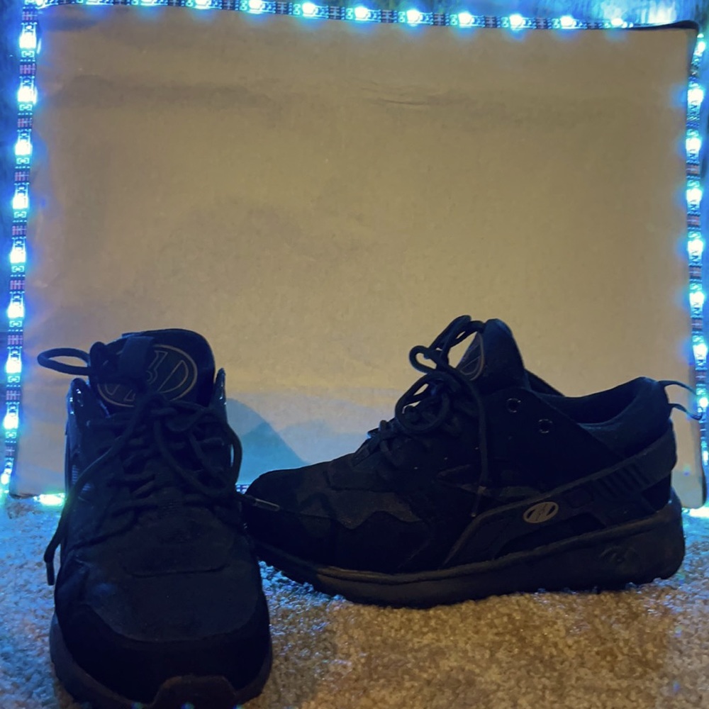 Black Heelys Size 3 kids